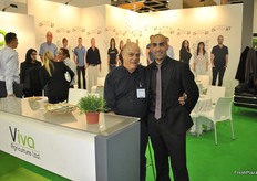 Amos Betzer from Viva Agriculture and Yair Ohana from Arava Export Growers at the back you can see the fll team of Viva Agriculture