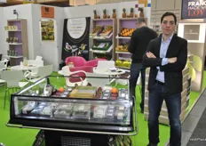 Cédric Vasseur from UnionPrimeurs promoting their wide assortment of fruit and vegetables.