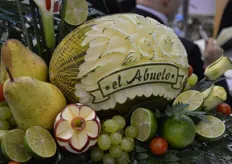 Artfully carved fruit, need we say more?