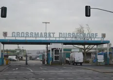 The wholesale market of the regional capital is owned by the city of Düsseldorf. On a gross floor area of about 165.000 square meters are 170 market companies located. Großmarkt Landeshauptstadt Düsseldorf Ulmenstraße 275, 40468 Düsseldorf