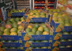 The merchant also sells fresh mangos of the brand Sunfruit from Peru ...