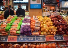 More onions. Also tri-color onions at the bottom of the photo.