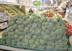 A wall of brocolli