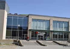 The second stop was at the Marche Provigo supermarket