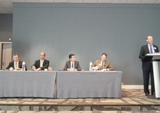 Richard Owen introducing the first presentation, Shifting Trade Winds: Geopolitics, Global Trade & You.