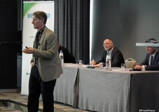 Jacco Vooijs, Royal Fruitmasters, Dr. Leon Mol, Ahold and Peter Verbaas, Frugi Venta.