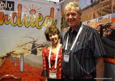 Marianne and Gerard van der Laarse from Simply Sundried are in London to promote their fresh sundried onions and tomatoes which have just been launched on the UK and European markets. The fresh tomatoes are supplied by South Africa's ZZ2.