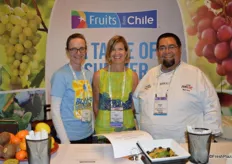Susan Hughes, Karen Brux and Chef Wade Garza with Fruits from Chile. Their refreshing lemon juice was a popular item by show attendees.