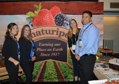 Cammie Wheelus, Sarah Rodriguez, Jesse Curtis and Jerry Moran with Naturipe Farms. A little treat for attendees included goat cheese with strawberries on a cracker. It was an excellent combination.