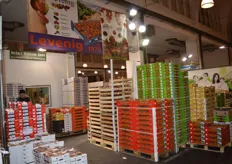 Herbert Widmann GmbH is specialized in berries and also offers other vegetables and fruit. Levening is a big supplier for the berries and Widmann makes a lot of promotion for them in the stand. Levening offers berries for more then 40 years.
