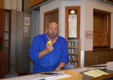 Fritz Rainer Beck is the owner of Anton Kruezer GmbH. In the picture he enjoys a fresh apple.
