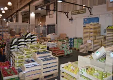 The fresh produce assortment is big and includes apples from Germany, Austria, France and Italy.