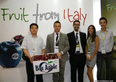 Nicola Detomi (2nd) of European Fruit Group Italy with a client and other exporters