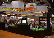 A very busy Capespan stand.