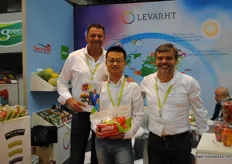 Levarht from Holland this year with a bigger stand. Frank Levarht, Jake Sun en Claas van Os. They also represented FreshMex, Rica Fruta, and Southern Paprika Ltd.
