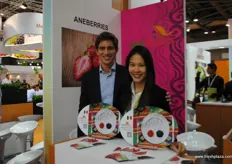 Pedro Manzano (Lanao consulting) with Lina Ling of Aneberries, Mexico.