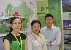 Summer Hu and Joan of Tianshui Desun Fruits & Vegetables Import & Export Co., Ltd. together with Tonny King from Blue Ocean Bright Star International Logistics Co., Ltd. (BOBS). Desun produces and exports apples to Southeast Asian countries, including Sri Lanka and Indonesia, and imports exotics from Thailand.