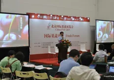 China FVF has organised a number of lectures on Wednesday and Thursday. On Thursday the floor was given to a number of Chinese speakers. Topics varied from cold chain logistics to B2B trade and E- Commerce.