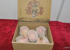 Pomegranate gift packaging by Wanteng Fruit Industry Development Co., Ltd.