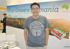 Wang Li owns an Australian cherry farm on Tasmania which he is succesfully building out and internationalising.