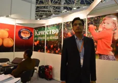 Mister Saleem Sadruddin, director of Sadruddin & Co. This company specializes in growing, processing and packaging mandarins.