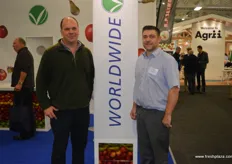 Stuart Clark and Rik Connor at the Worldwide Fruit Stand.