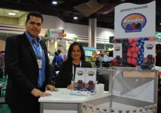 Also Berries Paradise was present at the fair. Héctor H. Silva Fabián with Ana Blanca Solís from Mexico