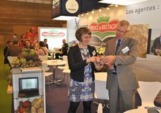 In the Prince de Bretagne booth there is a lot of activity and of course they are proud of the Roscoff Onion