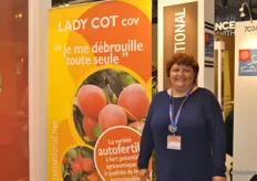 Marie-Laure Ètève from Cot International specialist in apricot