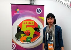 Lorera Barries from 5 al día. 5 a day is an international program that promotes the consumption of 5 servings of fruits and vegetables of different colors every day.
