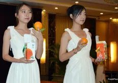 Models showcasing citrus fruit and packaging at the Wonderful Nights Award Dinner organised by iFresh