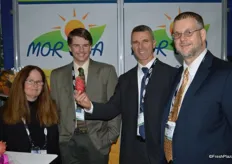 Robin Sporn, Anthony Yetzer, Eran Nadler and Gary Tozzo with MOR USA showing a pitaya that is now available in the US.