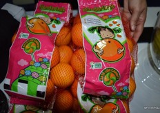 Seald Sweet's Mandarinas label.