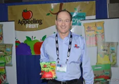 David McClurg with Appeeling Fruit showing a new product: organic sliced apples.