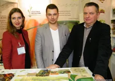 Lithuanian Vegetable Producers Association at FL: Julie, Julios and Linas; unites 74 growers cultivating potatoes on a total of 2 200 ha, vegetables – 1 750 ha, split between beetroot, carrots, brassicas, onion and other vegetables, and greenhouse vegetables – 40 ha.