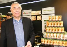 Papadopoulos Nikos of Mnemon Polytropos Ltd (Greece); main products are cauliflower, broccoli, leeks, asparagus, and other vegetables, as well as parsley and dill.