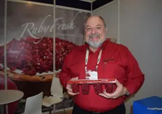 David Anthony from Ruby Fresh, showing the new Ruby Fresh Jewels Pomegranate Aril cups.
