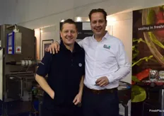 John Dumbell from Packaging Automation (left) and Pierre Hagenaars from Het Packyhuys (right).