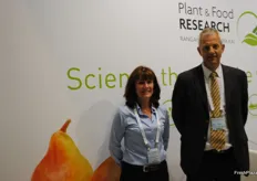 Yvonne McDermid and Gavin Ross from Plant and Food Research New Zealand.