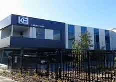 Mr Tsakoumakis says the entire Kapiris Bros site is actually 11,800 square metres, “so we also have room to expand in the future.” “It’s great having all the teams in the one place,” Mr Tsakoumakis says, “we can really see what’s going on in all areas of the business, and work together to provide the best produce and service for all our customers.”