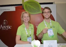 Jennifer Armen and Joel Brooks with Okanagan Specialty Fruits. Arctic Apples were on display for attendees to taste.