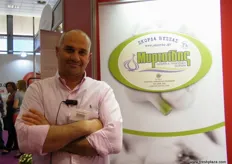 Konstantinos Mirtsidis of Mirtsidis, founded in 1970 and established in a traditional garlic production area of northern Greece, is specialised in the production, packaging and marketing of garlic.
