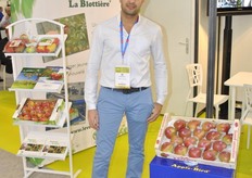 Mohamed Chair from Le Verger de la Blottière. They have a new brand for the apples: Daisy.