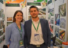 Anouk from Freshplaza together with Jean-Christophe Couzin, General Manager of MAF Roda China.