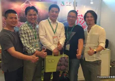 From left to rigth: Feng Zhansheng, Wang Wenke, Liu Jing Le, Guan Bing Hua and Mou Gui Fu. Feng Zhansheng and his team are growing Chinese bayberries. Liu Jing Le grows Oriental persimmon in Southern China.