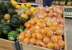 Vidir focuses on fresh fruits and vegetables.