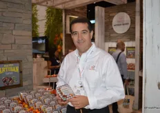 Carlos Visconti with RedSun Farms showing Gourmet tomatoes. Carlos explained that in order to be selected for this product, the tomato varieties need to meet strict quality requirements.
