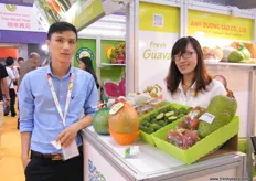 Le hai and Tinh Ngan of Anh Duong Sao (Vietnam), rambutan, longan, mango, coconut, pitahaya, pomelo and passion fruit are some of their products.