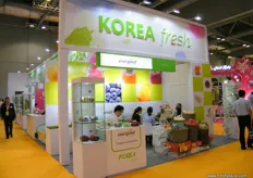 At the Korean pavilion with more delegates this year organized by Agro-Trade Fisheries (aT - Hongkong).