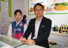 Korea aT Center - Hongkong Manager, Songchol Kim; the organization promotes Korean foods globally. aT Center has several offices abroad such as in Paris and the US.